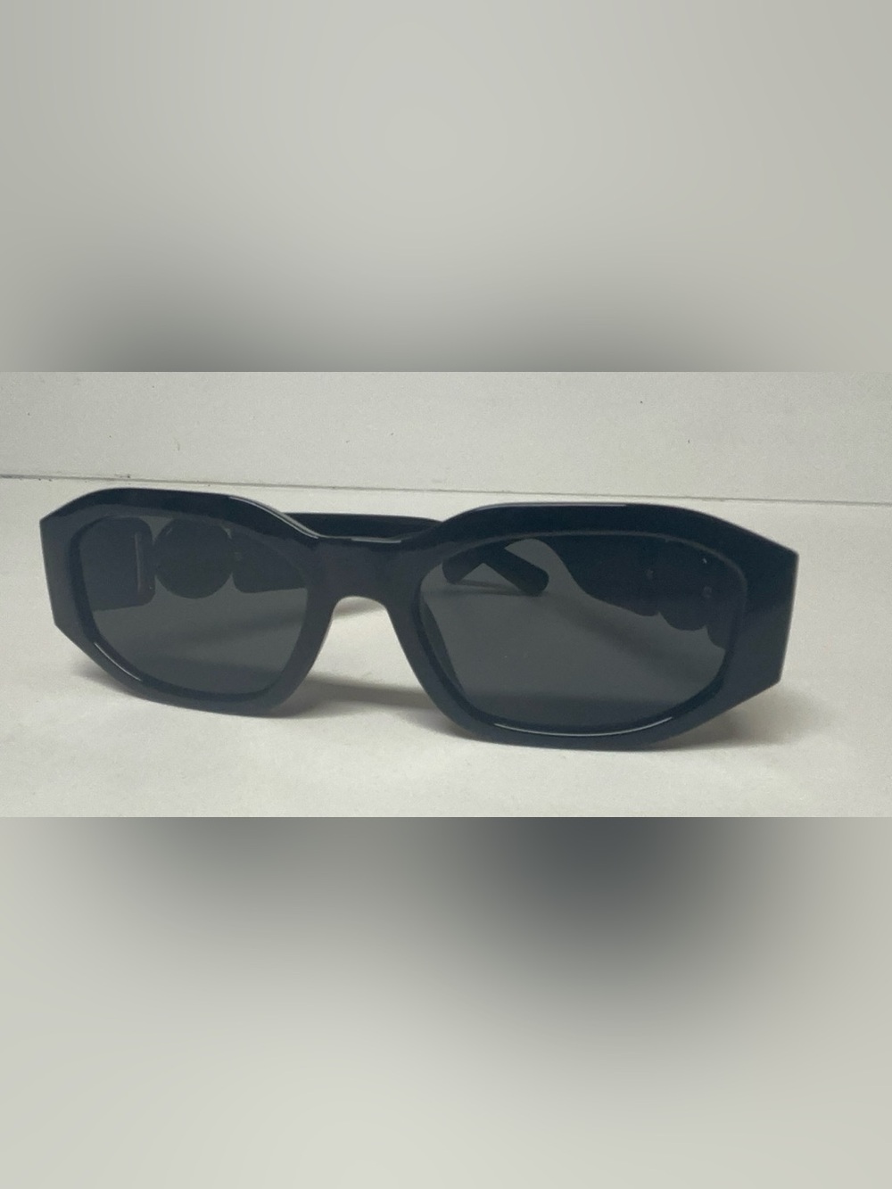 Versace Biggie Black Sunglasses - Gold Medusa Tiger Medallion - Y2K Chunky Squre - Picture 4 of 16